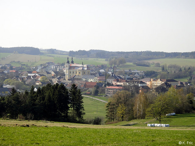 Z Nyklovic do Bystrého přes hrad Svojanov